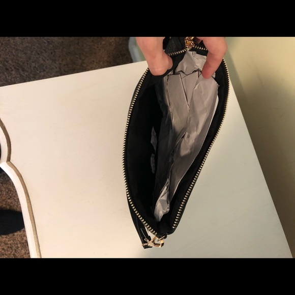 Brand new bag with the tags on - Picture 3 of 3